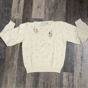 Vintage, 90s, Y2K Susan Bristol Vintage Cream and Pink Crew Neck Sweater